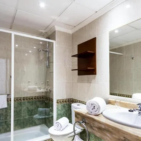 Lpc Two Bedrooms With Wifi, Pool, Near The Beach Puerto del Carmen